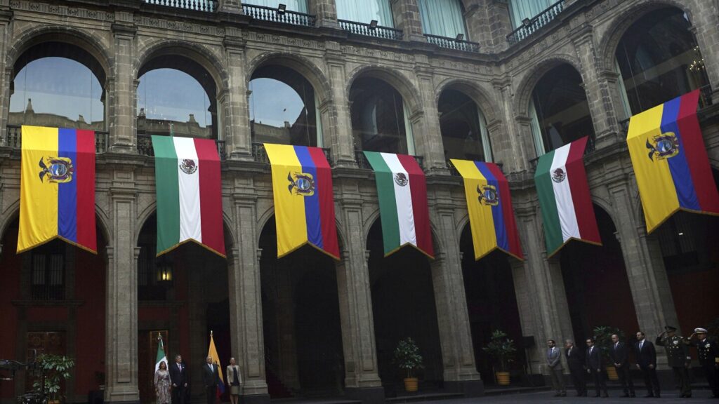 Ecuador’s conservative president announces tariffs on Mexican exports in an echo of Trump policy