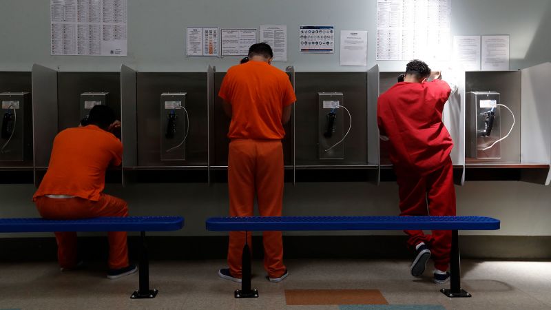 Biden promised but failed to end federal use of private prisons. That’s left the industry ready to cash in big under Trump | CNN Politics