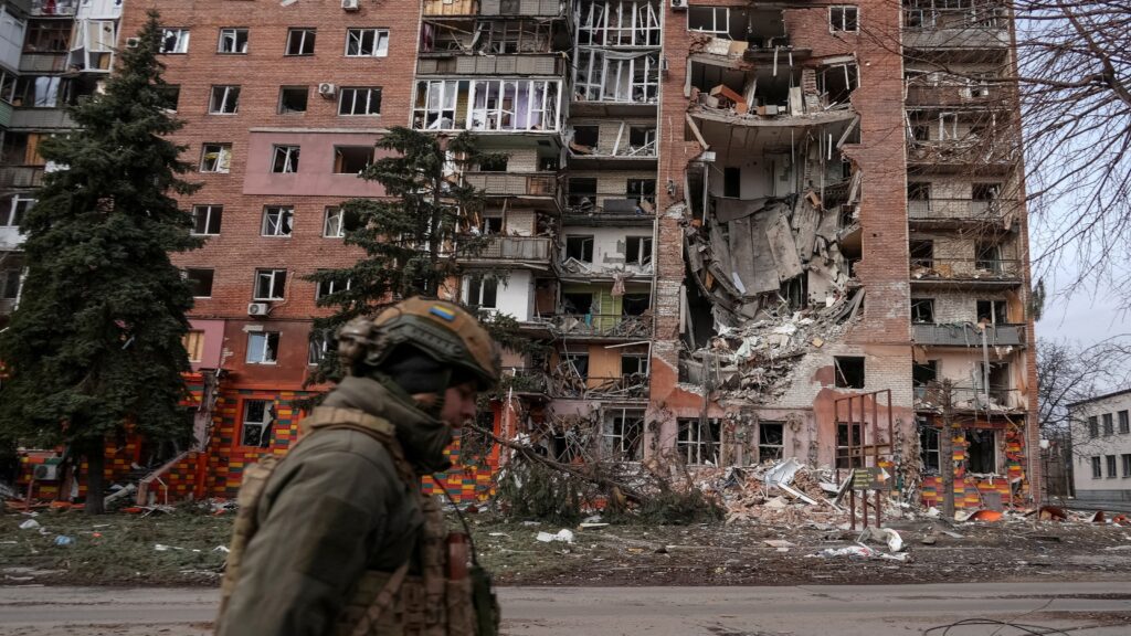 Trump threatens Russia with sanctions, pushes for peace agreement with Ukraine