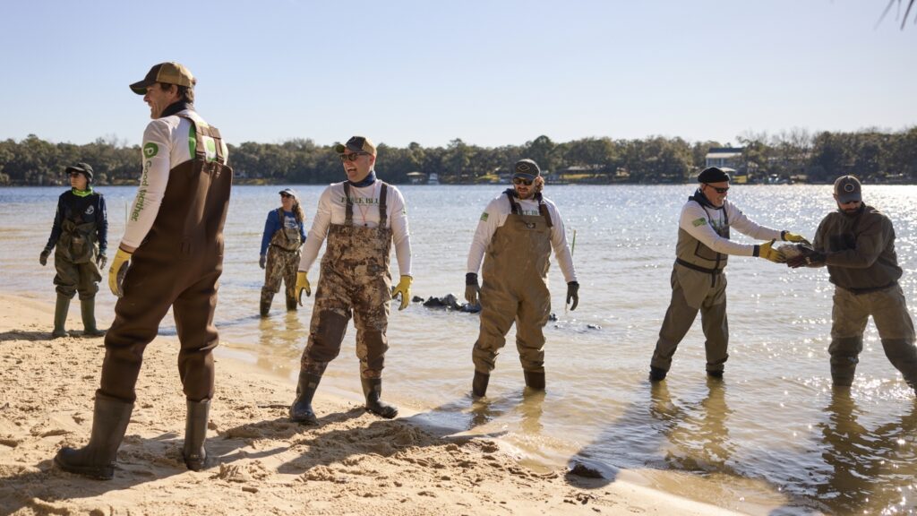 Former Navy SEALs say they’re making marine conservation cool