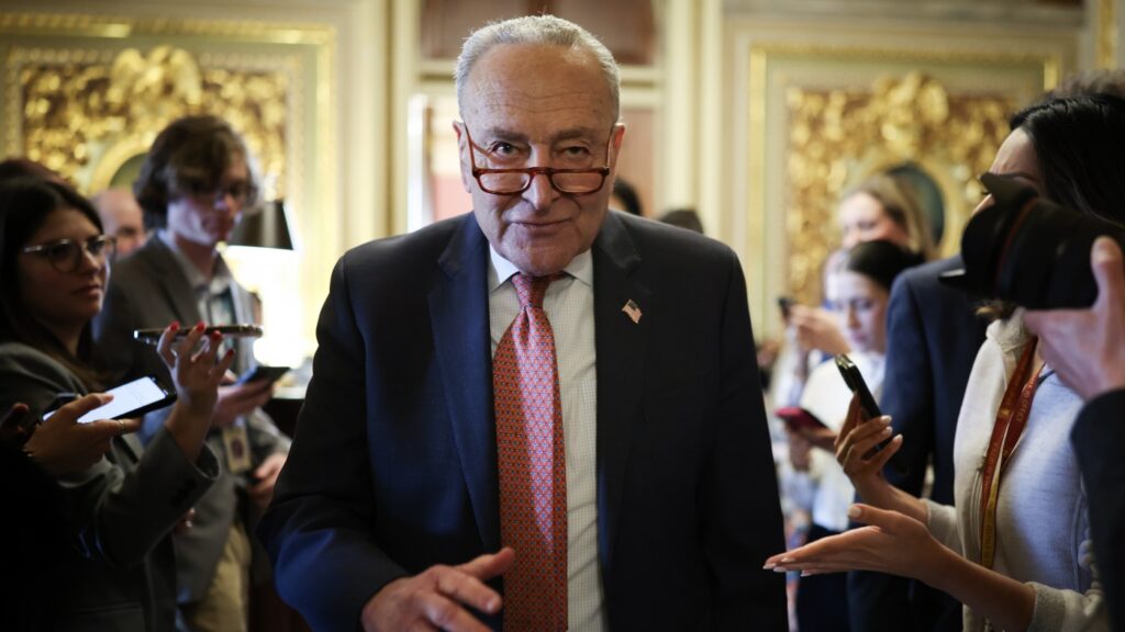 Senate advances plan to avert shutdown, in vote that exposes Democratic rifts