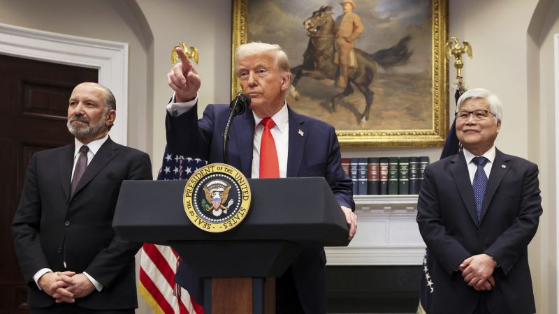 Fact check: Trump repeats false claim that Canada prohibits US banks | CNN Politics