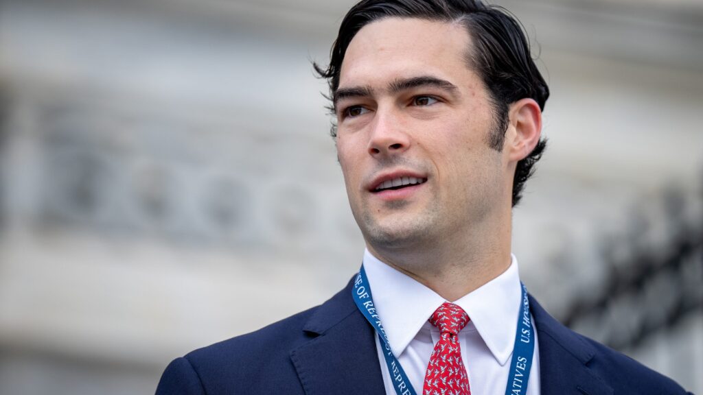 Republican lawmaker proposes bill to change Benjamin Franklin on $100 bill to Donald Trump