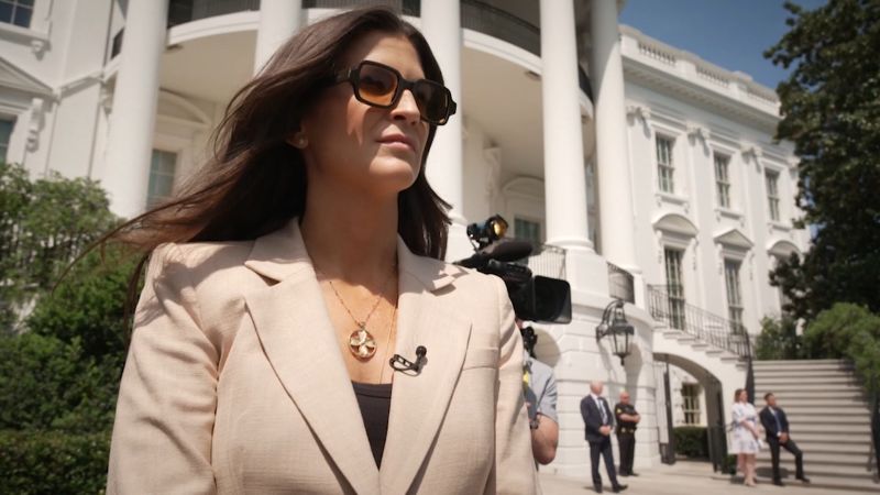 Kaitlan Collins gives behind-the-scenes look into Trump’s 100 days | CNN Politics