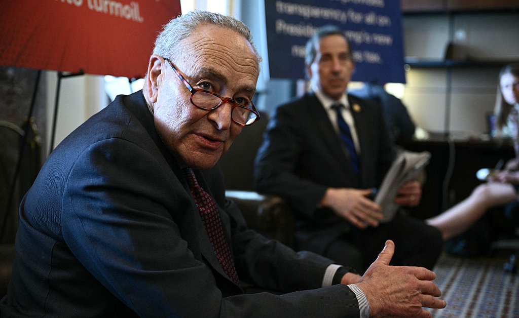 ‘Bribe Force One’: Democrats Seize on Qatar Plane Deal