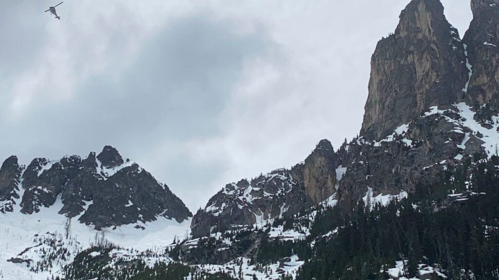 Three climbers dead after 200ft fall – while one ‘miraculously’ survives