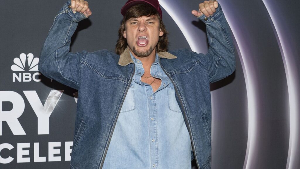 Theo Von riffs on drugs, disabilities and homosexuality before Trump speaks at US base in Qatar