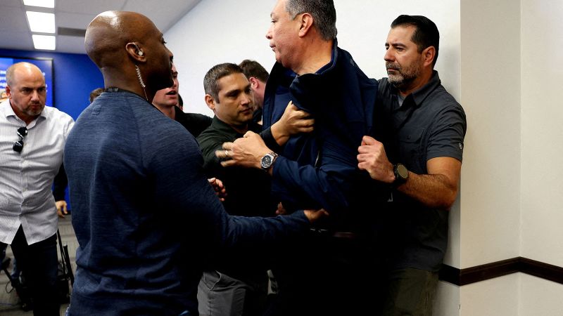 Analysis: Padilla was pushed to the ground and handcuffed. It highlights a growing trend in the Trump administration | CNN Politics