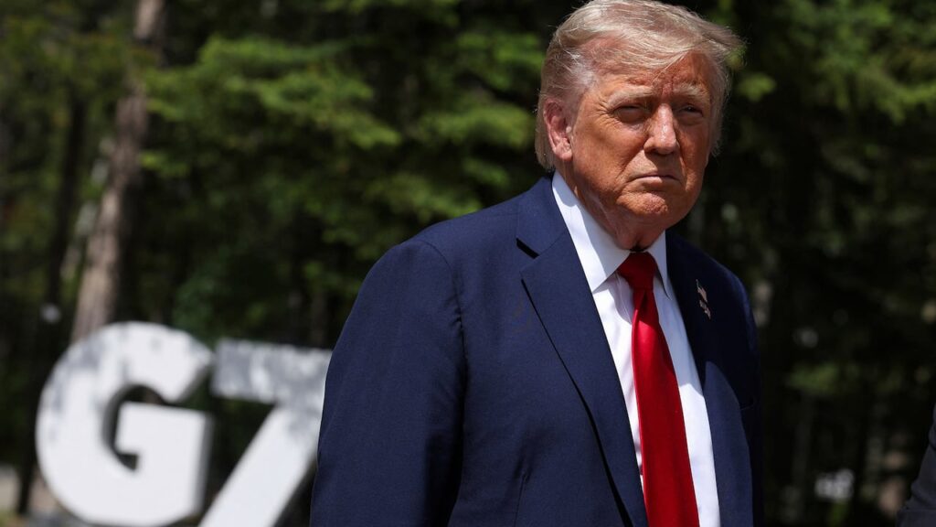Trump makes early G7 exit, agrees to trade talks with Carney