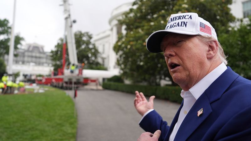 Foreman-in-chief: With conflict looming, Trump installs 2 massive American flags at the White House | CNN Politics