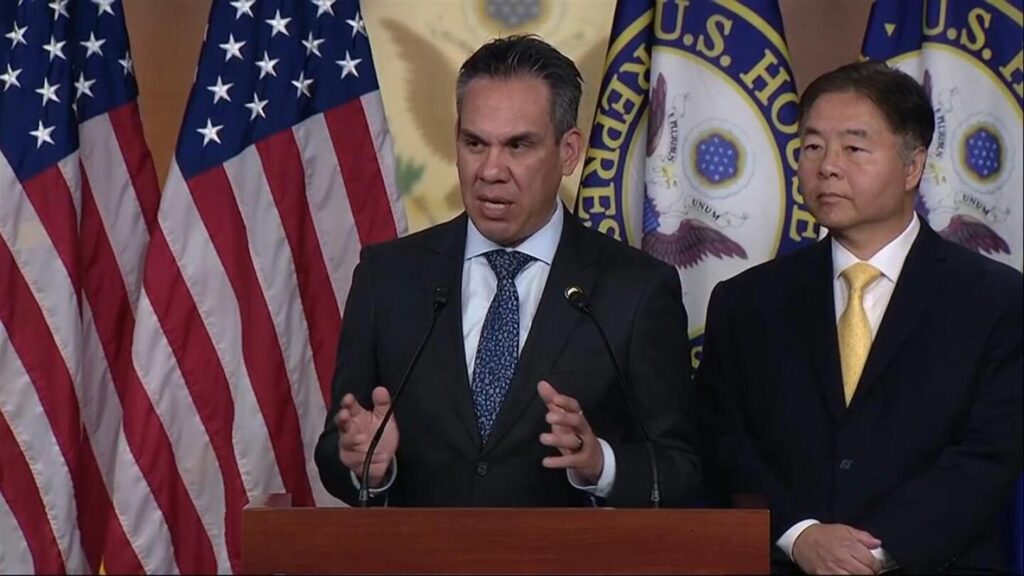 Democrats say Trump needs to be in the room on shutdown negotiations | AP News